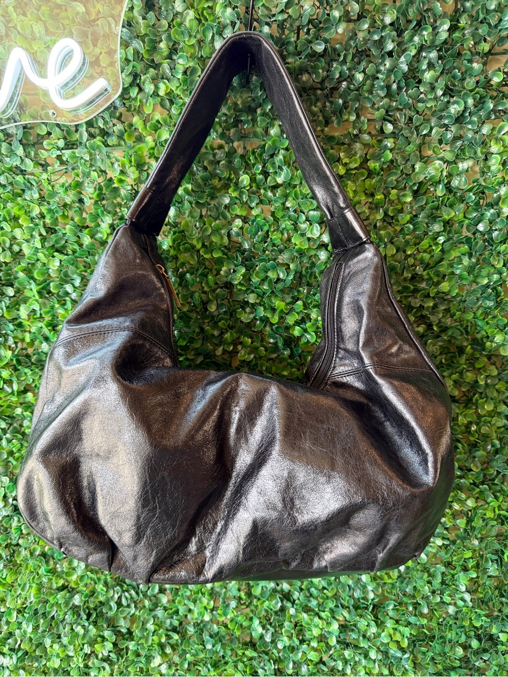 NWOT LARGE HOBO Classic Black Leather Shoulder Bag - Sleek Everyday Carry